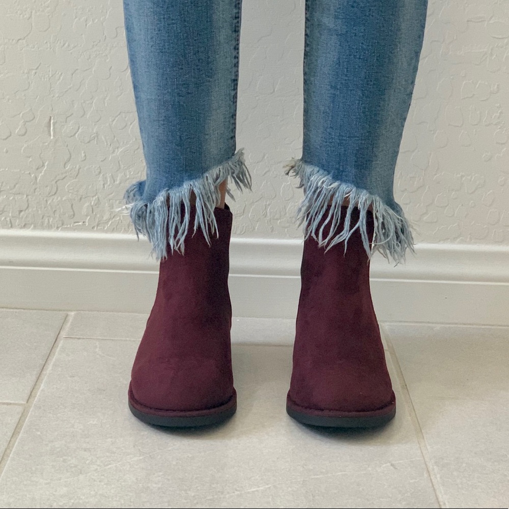 NIB Burgundy Wine Flat Heel Chelsea Ankle Booties - Picture 4 of 8